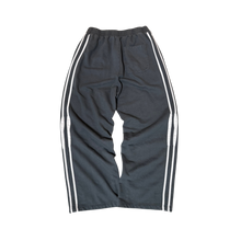 Load image into Gallery viewer, (NEW) Gray &quot;Marée&quot; Sweatpants
